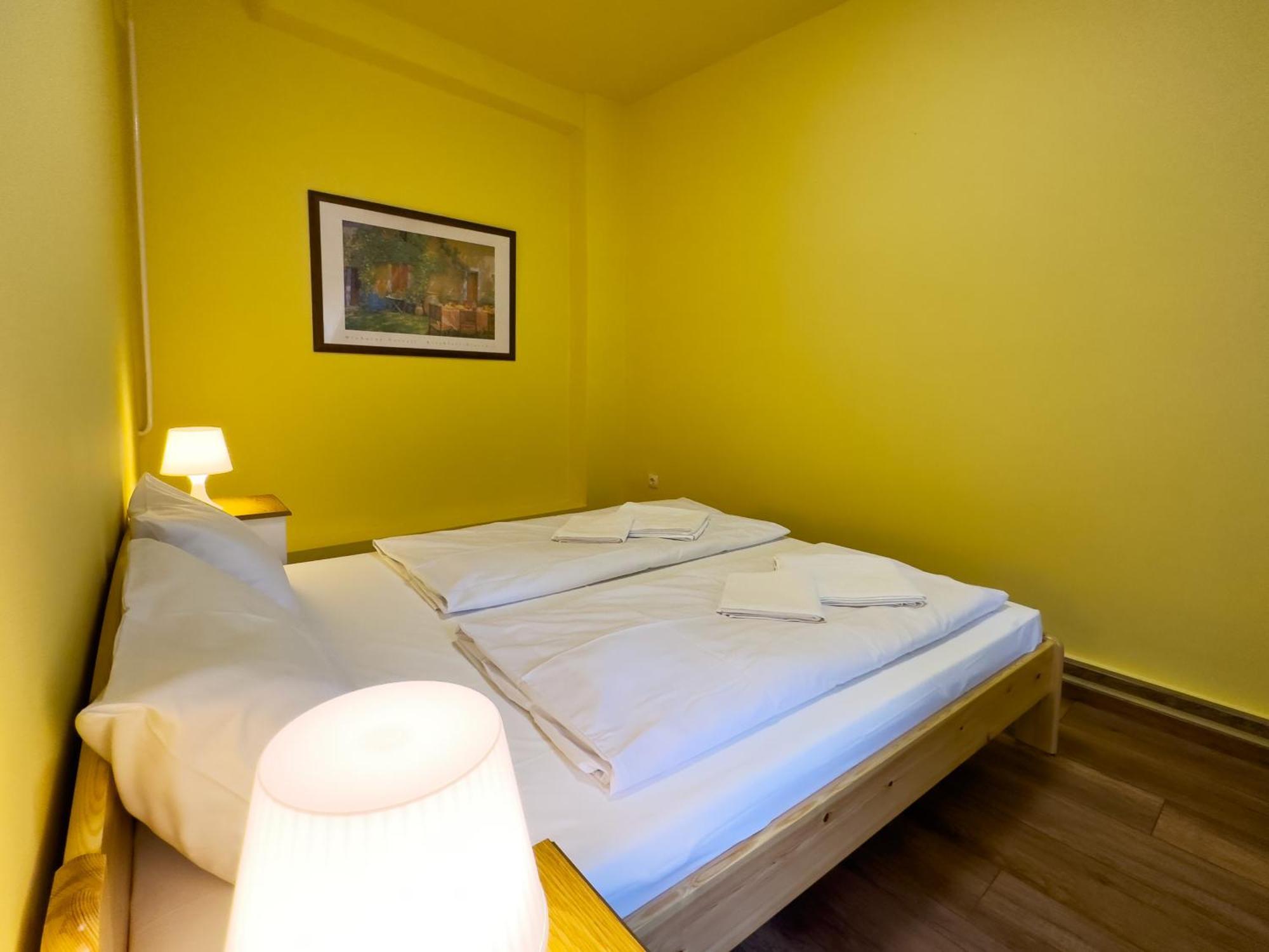 Hotel Irisz Panzio Budapest Esterno foto