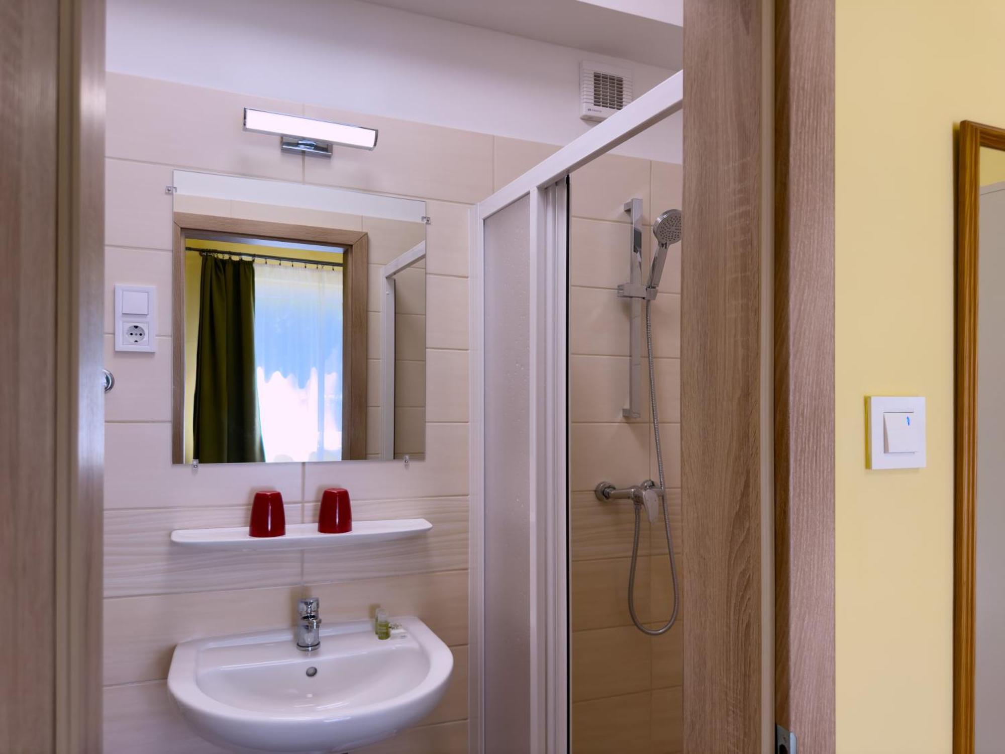 Hotel Irisz Panzio Budapest Esterno foto