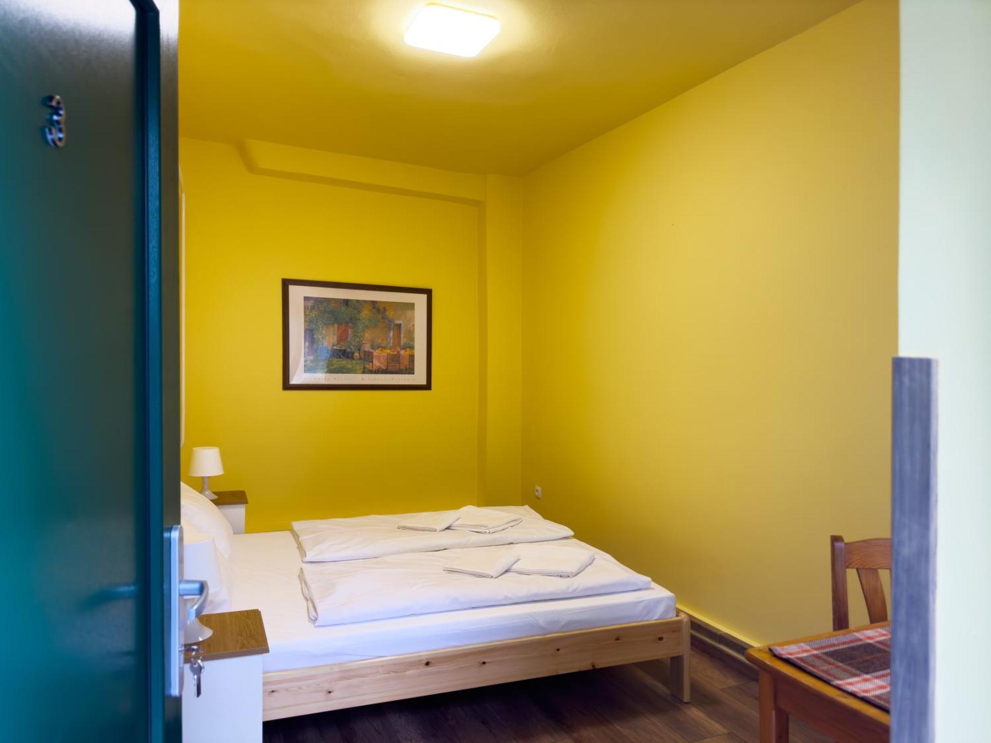 Hotel Irisz Panzio Budapest Esterno foto