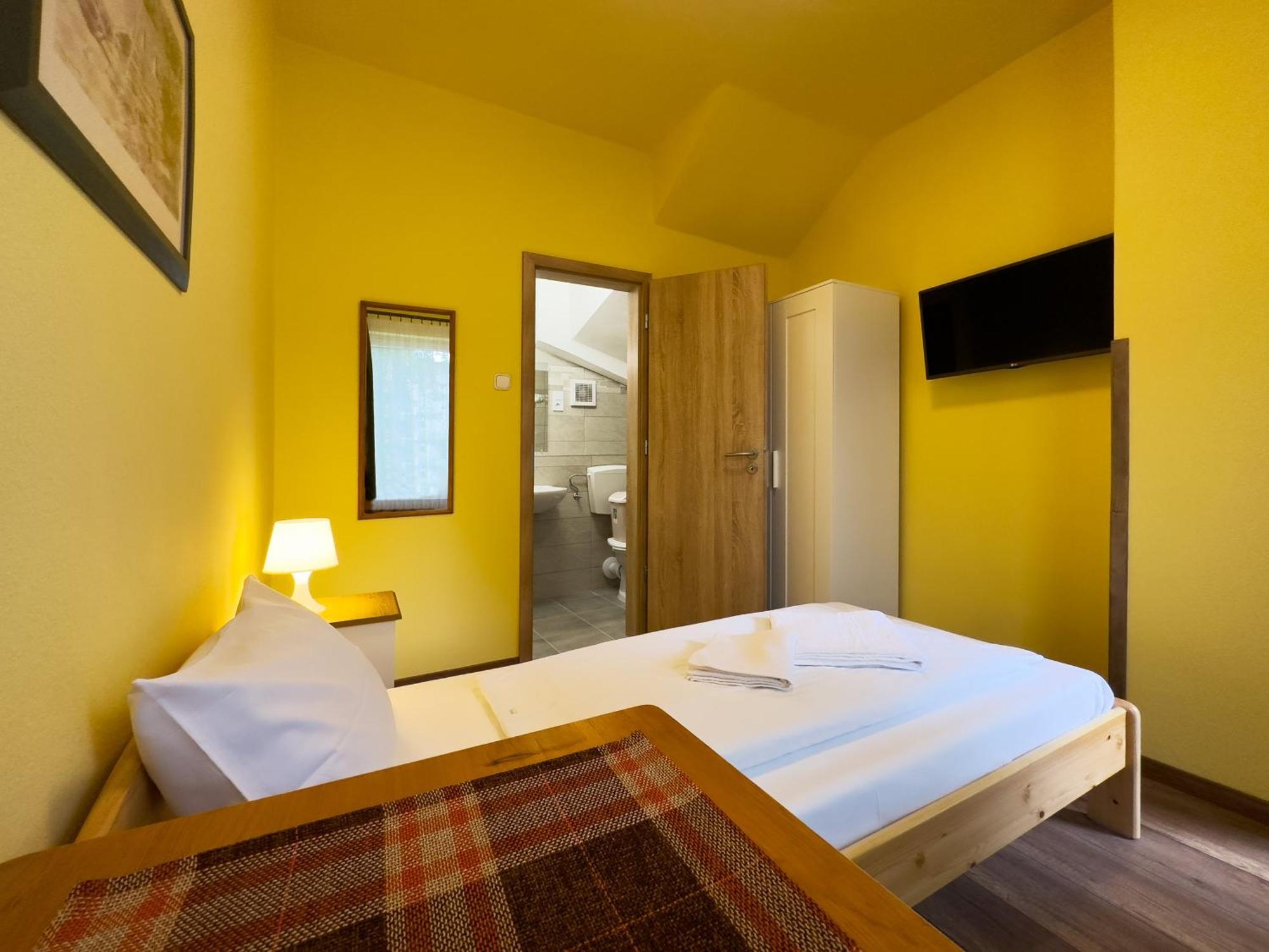 Hotel Irisz Panzio Budapest Esterno foto