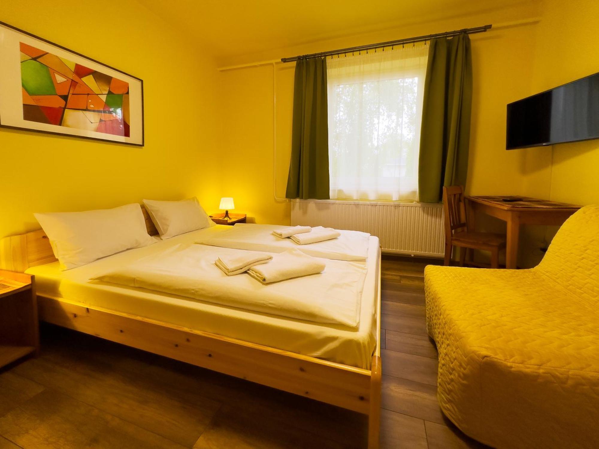 Hotel Irisz Panzio Budapest Esterno foto